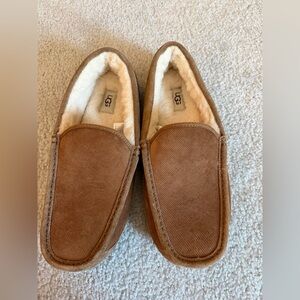 Ugg Men’s Ascot slippers